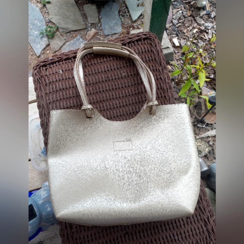 EUC Newman Marcus gold tone leather tote